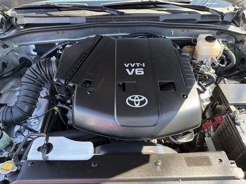 Used 2007 Toyota 4Runner SR5 AWD/4WD image 12