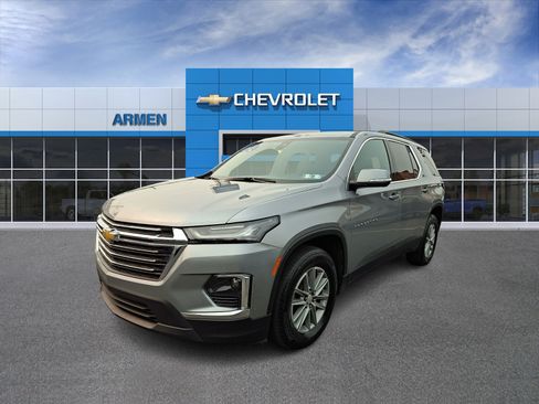 Certified 2023 Chevrolet Traverse LT w/ Rear Camera Mirror Package AWD/4WD image 4