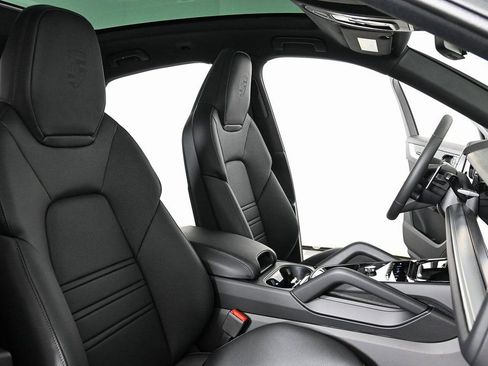 New 2026 Porsche Cayenne Coupe image 28