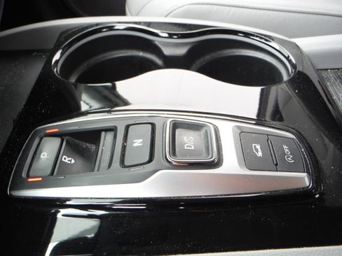 Used 2019 Honda Pilot Touring image 18