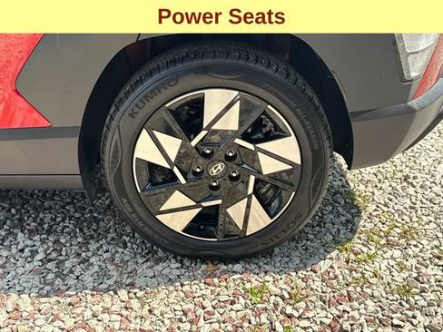 Used 2025 Hyundai Kona SEL FWD image 9