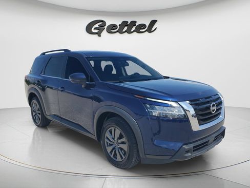 Used 2022 Nissan Pathfinder SV AWD/4WD image 3
