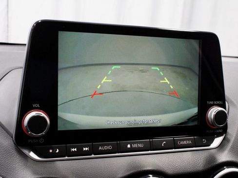 Used 2025 Nissan Sentra SV FWD image 2