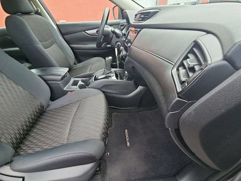 Used 2019 Nissan Rogue S AWD/4WD image 32