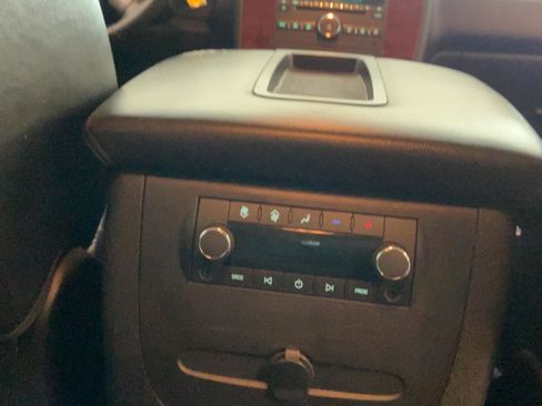 Used 2012 Chevrolet Tahoe LT RWD image 27