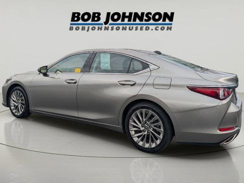 Used 2019 Lexus ES 350 w/ Accessory Package image 4