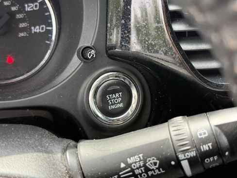 Used 2018 Mitsubishi Outlander ES AWD/4WD image 25