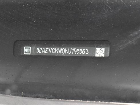 Used 2022 Buick Enclave Avenir image 38