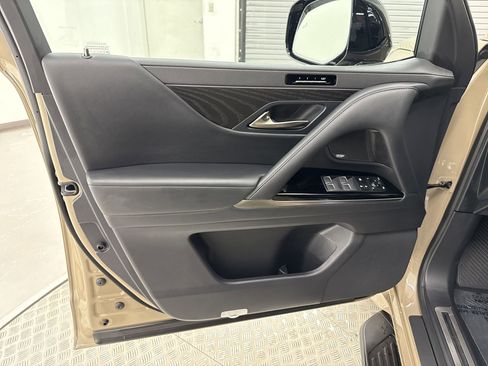 New 2025 Lexus LX 700h Overtrail image 12