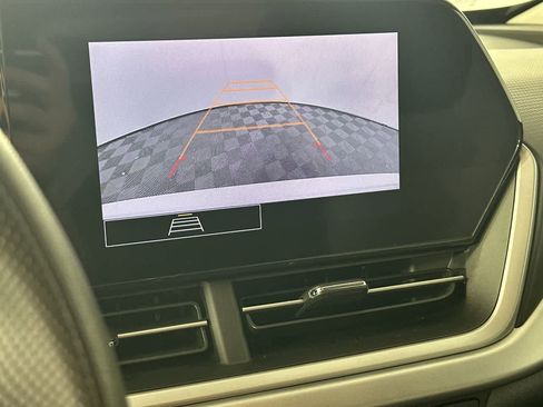 Used 2024 Chevrolet Trax LS image 16