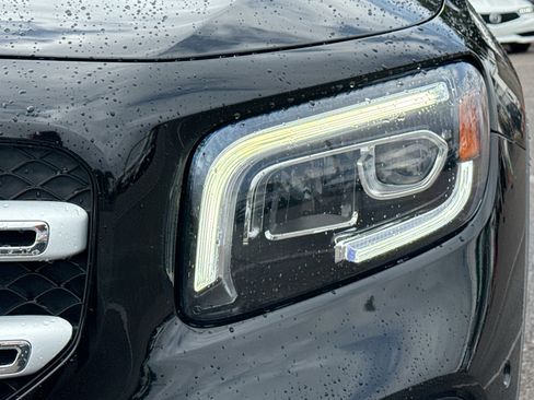 Used 2022 Mercedes-Benz GLB 250 image 9