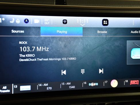 Used 2024 Jeep Wrangler Unlimited Sahara AWD/4WD image 27