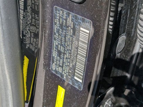 Used 2019 Genesis G90 5.0 Ultimate image 23