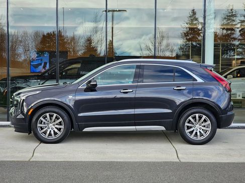 Certified 2022 Cadillac XT4 Premium Luxury w/ Technology Package image 2