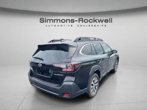Used 2023 Subaru Outback Premium AWD/4WD image 5