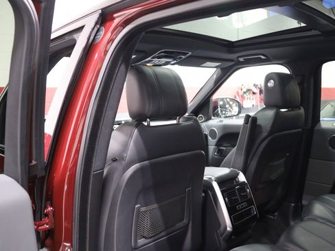 Used 2015 Land Rover Range Rover Sport HSE image 39