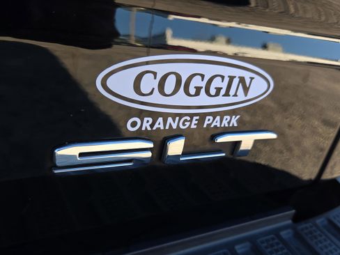 Used 2021 GMC Sierra 1500 SLT w/ SLT Convenience Package image 18