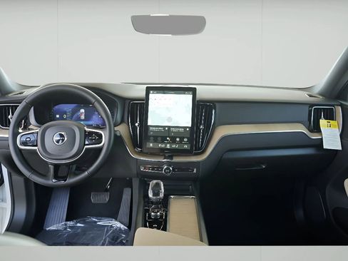 New 2026 Volvo XC60 B5 Plus w/ Climate Package PRO image 22
