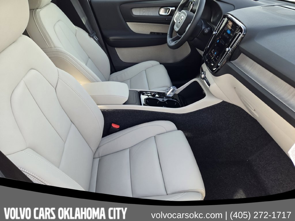 Used 2026 Volvo XC40 B5 Plus w/ Protection Package Premier AWD/4WD image 15