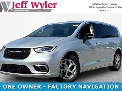 Used 2024 Chrysler Pacifica Limited FWD image 1