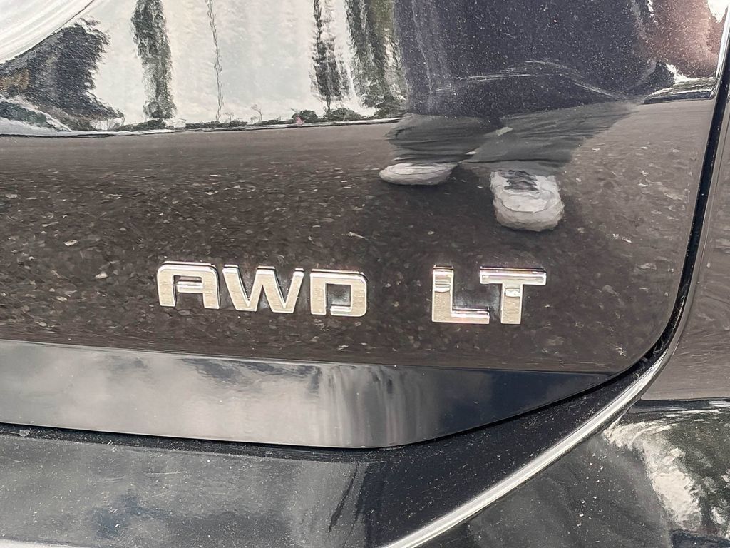 Used 2024 Chevrolet Equinox LT AWD/4WD image 9