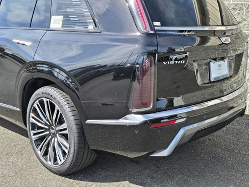 New 2026 Cadillac Vistiq Premium Luxury AWD/4WD image 7