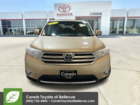 Used 2013 Toyota Highlander Limited image 3