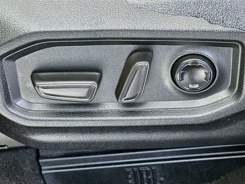 Used 2024 Toyota Sequoia Platinum AWD/4WD image 23