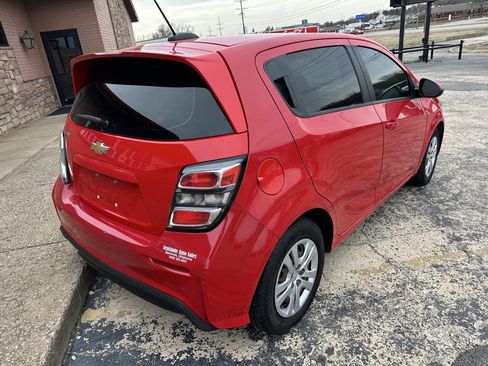 Used 2020 Chevrolet Sonic LT image 9