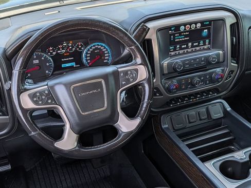Used 2018 GMC Sierra 1500 Denali w/ Denali Ultimate Package AWD/4WD image 12