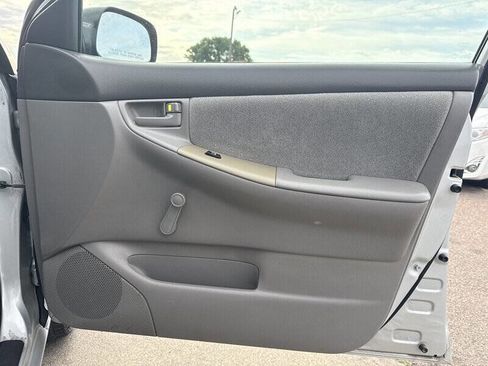 Used 2005 Toyota Corolla CE image 20