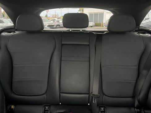 Used 2025 Mercedes-Benz GLB 250 4MATIC image 39