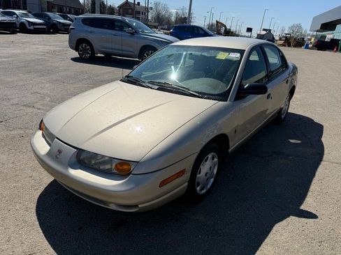Used 2002 Saturn S-Series SL1 image 3