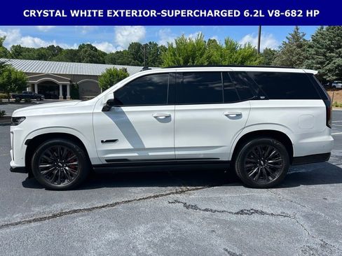 Used 2023 Cadillac Escalade V w/ LPO, ONYX Package AWD/4WD image 14