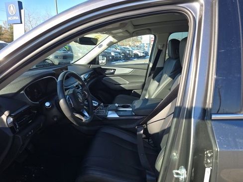 Used 2024 Acura MDX SH-AWD image 17