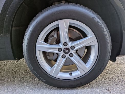 Used 2021 Audi Q5 Premium w/ Convenience Package image 29