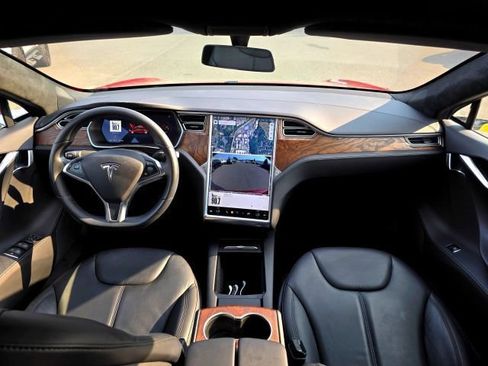 Used 2017 Tesla Model S 60 RWD image 10