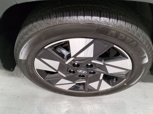 Used 2024 Hyundai Kona SEL FWD image 35