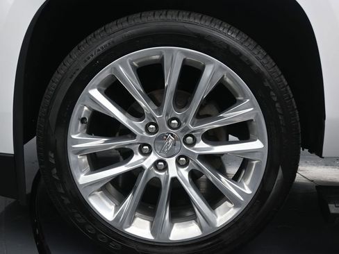 Used 2019 Cadillac Escalade ESV Premium Luxury RWD image 18