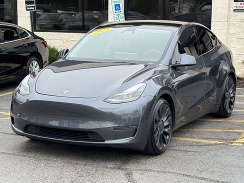 Used 2023 Tesla Model Y Performance AWD/4WD image 16