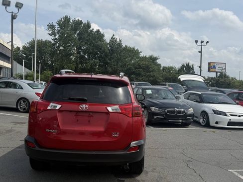 Used 2015 Toyota RAV4 XLE AWD/4WD image 7