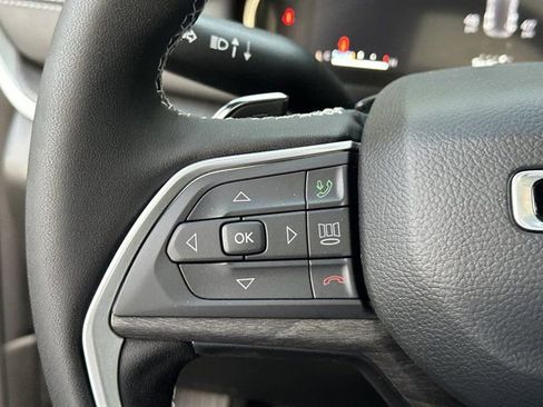 New 2025 Jeep Grand Cherokee Limited w/ Luxury Tech Group II image 22