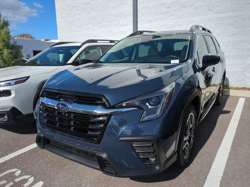 Certified 2025 Subaru Ascent Limited AWD/4WD image 3