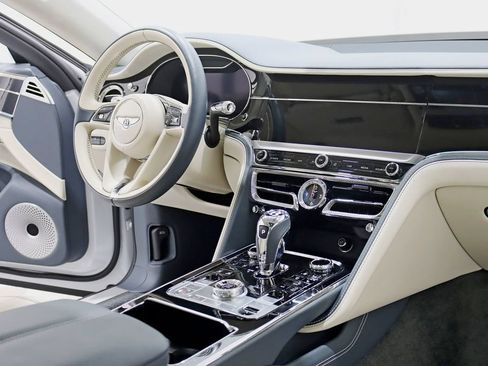 Used 2020 Bentley Flying Spur W12 AWD/4WD image 38