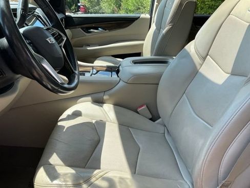 Used 2020 Cadillac Escalade ESV Premium Luxury AWD/4WD image 5