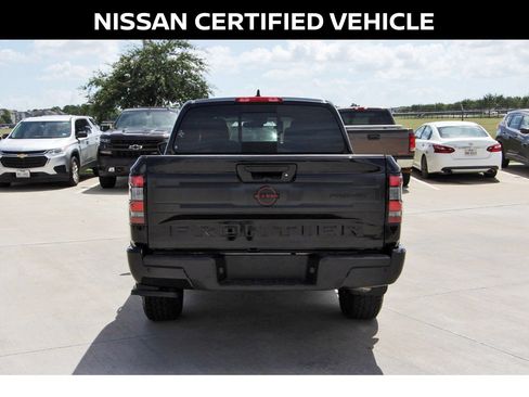 Certified 2025 Nissan Frontier PRO-4X AWD/4WD image 6