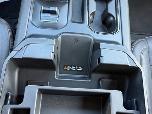 Used 2022 GMC Sierra 1500 AT4 w/ AT4 Preferred Package image 25