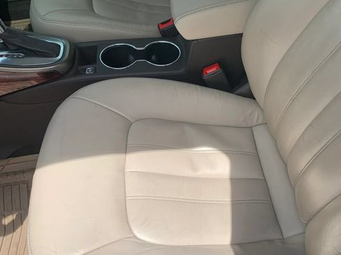 Used 2013 Buick Verano Leather FWD image 10