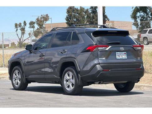Used 2024 Toyota RAV4 XLE AWD/4WD image 6