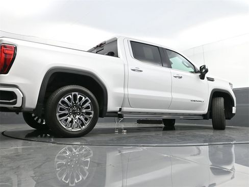 Used 2023 GMC Sierra 1500 Denali Ultimate image 34
